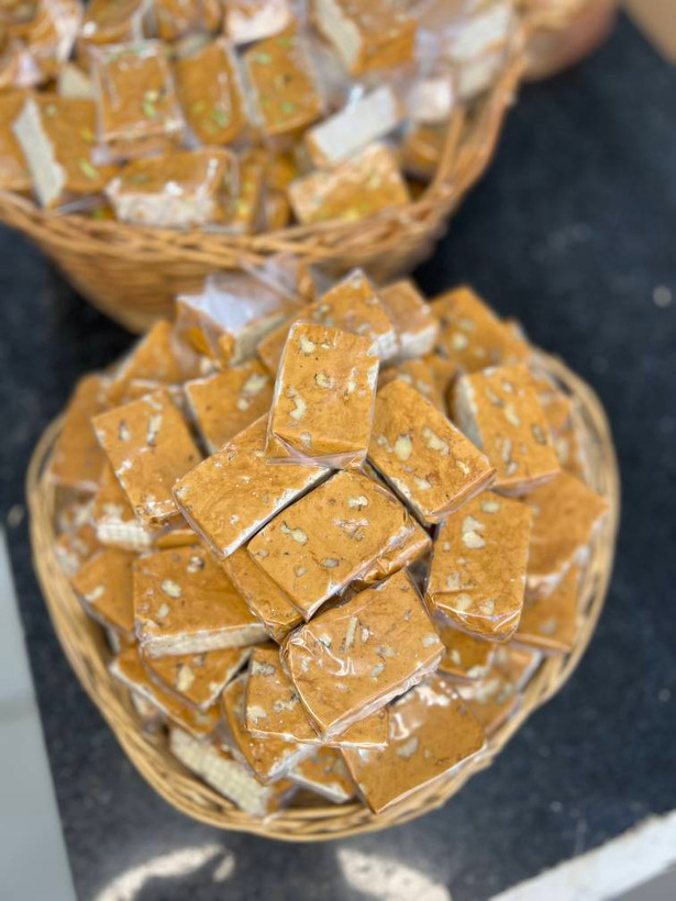 نوقا گردویی